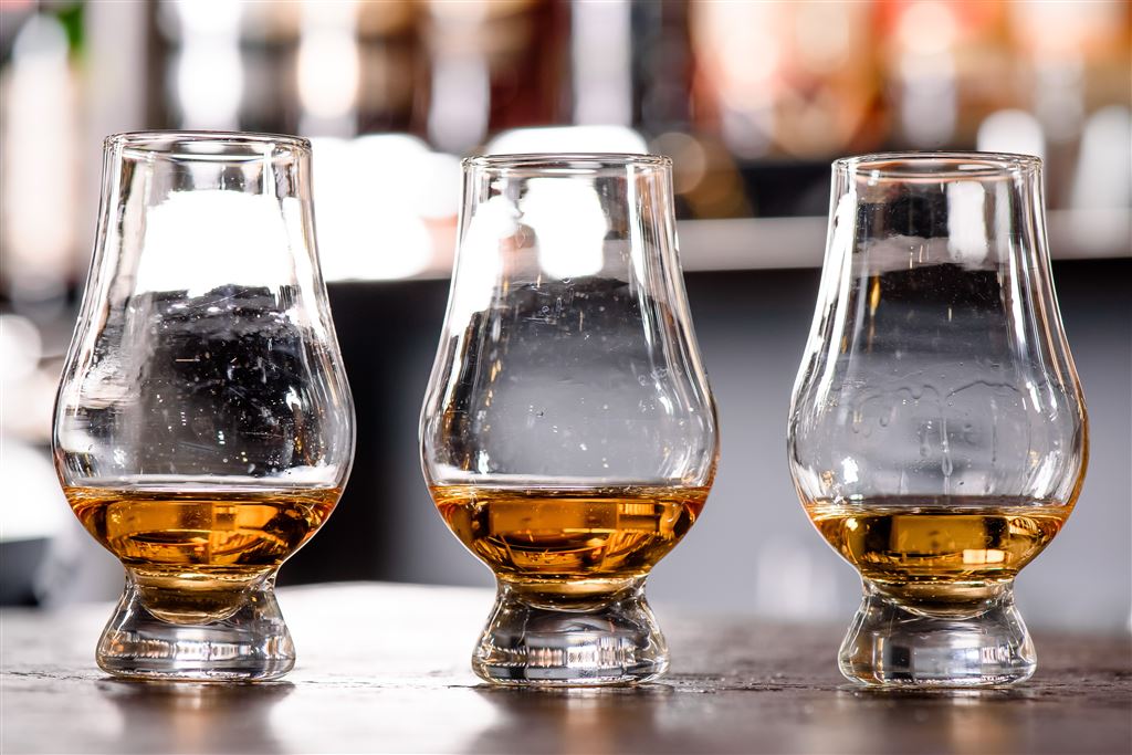Are Glencairns the Best Glasses for Drinking Bourbon?