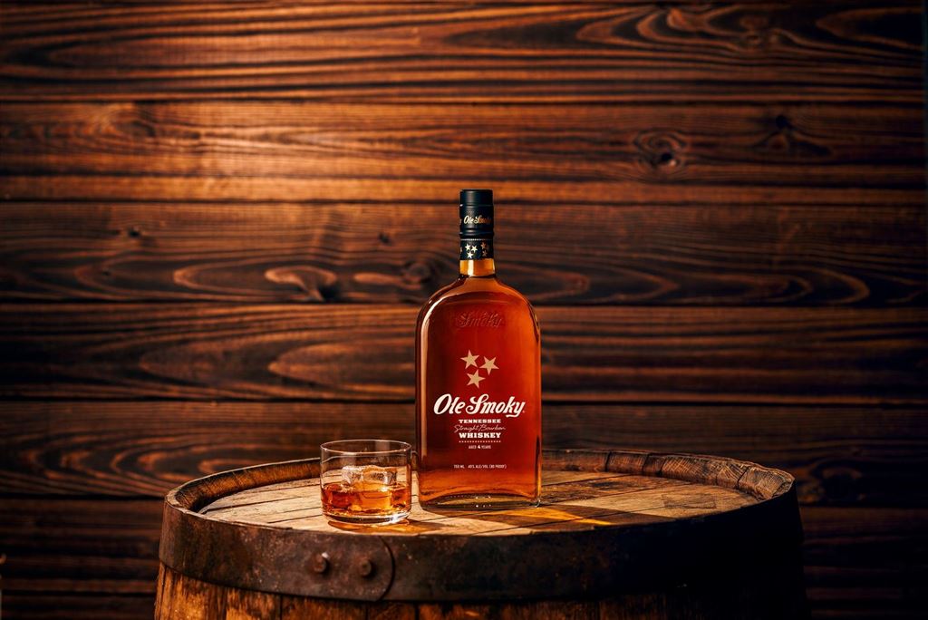 Ole Smoky Distillery Launches New  Tennessee Straight Bourbon Whiskey Nationally