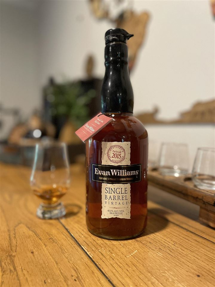 Evan Williams Single Barrel Vintage 2015